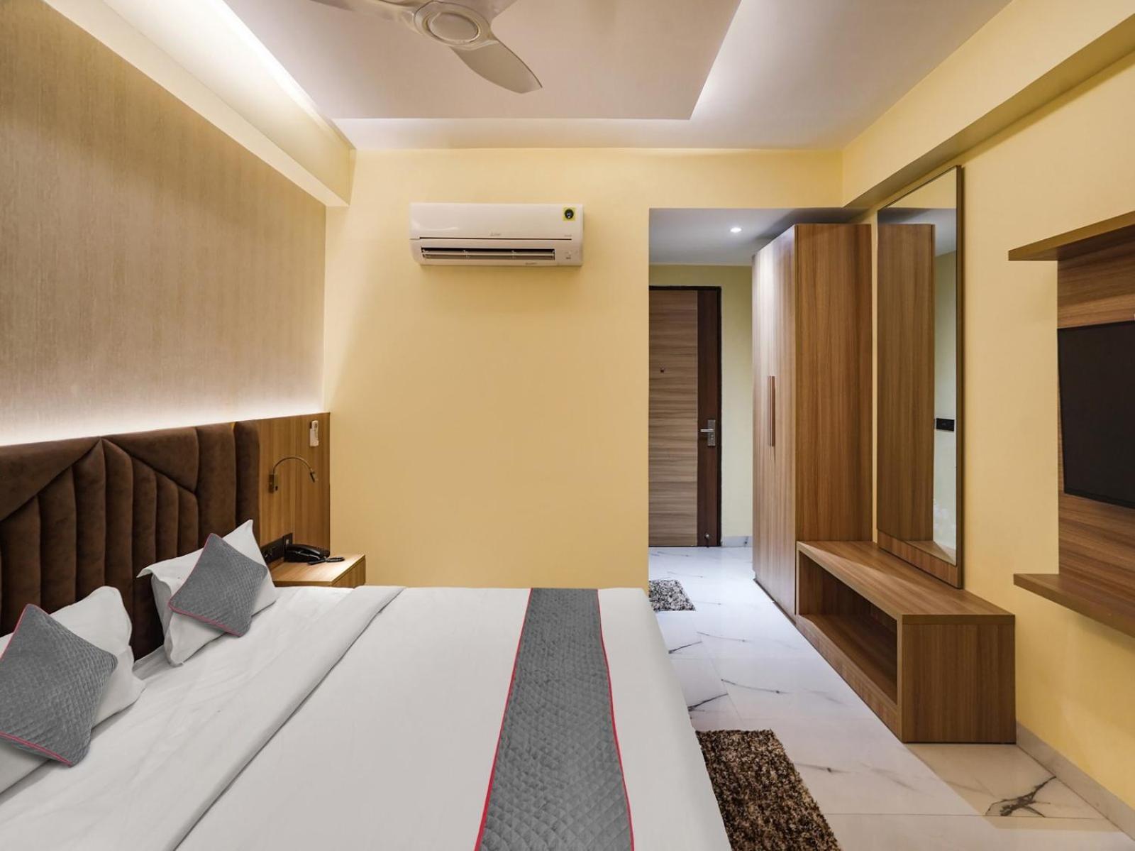 Hotel King Plaza Near Delhi Airport New Delhi